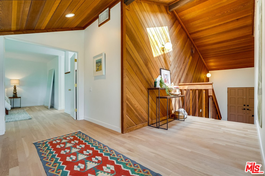 1608 Ina Drive Glendale, CA 91206 - Photo 30 of 36