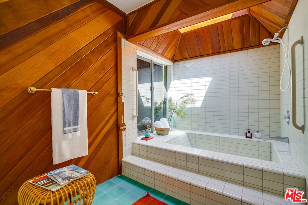 1608 Ina Drive Glendale, CA 91206 - Photo 35 of 36