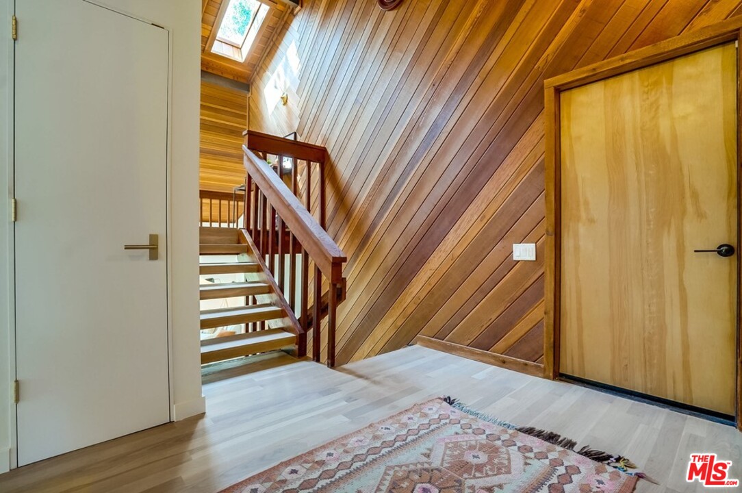 1608 Ina Drive Glendale, CA 91206 - Photo 5 of 36