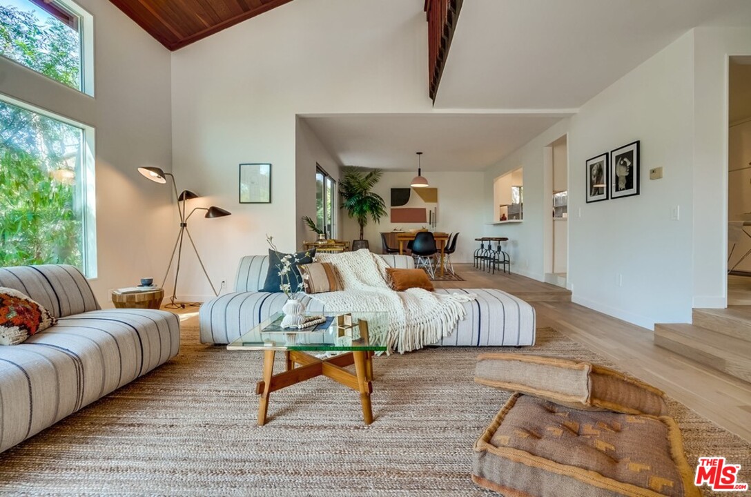 1608 Ina Drive Glendale, CA 91206 - Photo 8 of 36