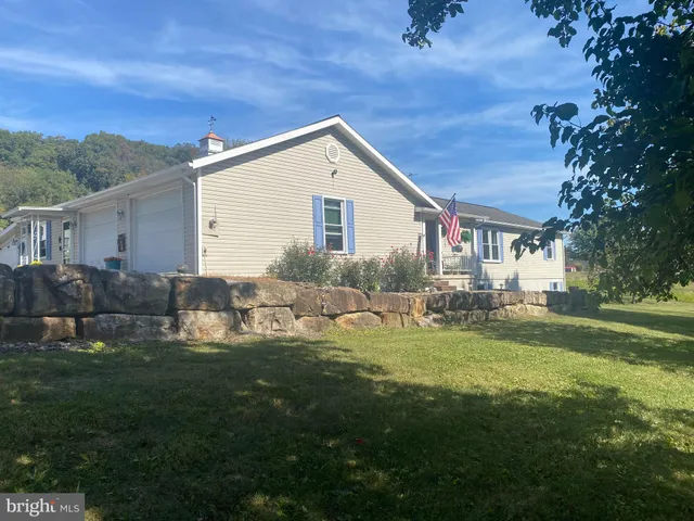 $359,900 | 158 Farm Drive, Thompsontown, PA 17094