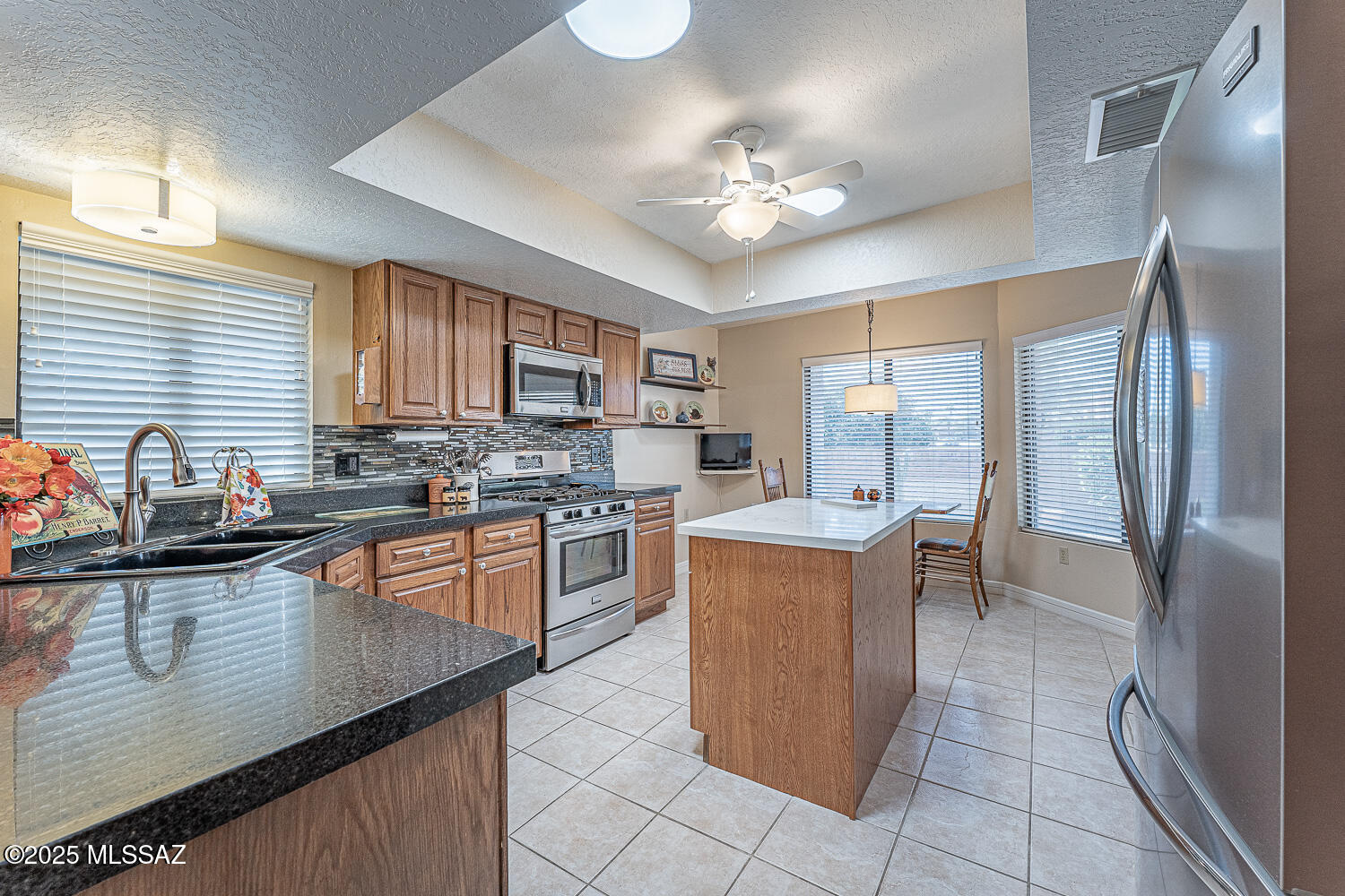 940 West Rio Zuni Green Valley, AZ 85614 - Photo 4 of 41 Gallery Image 4