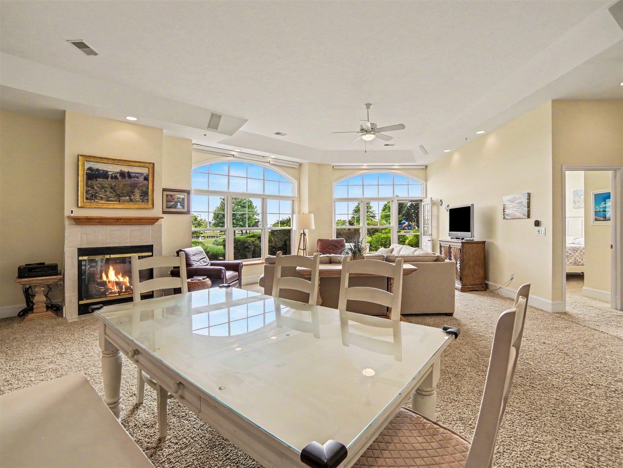 300 South Rath Avenue, Unit 22 Ludington, MI 49431 - Photo 7 of 28