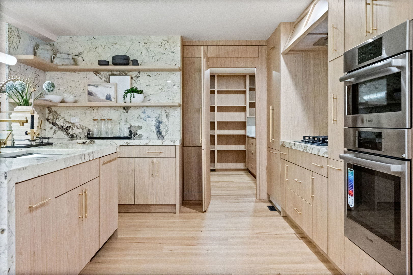 5603 South Garfield Street Hinsdale, IL 60521 - Photo 18 of 67 a kitchen with granite countertop a refrigerator and a stove