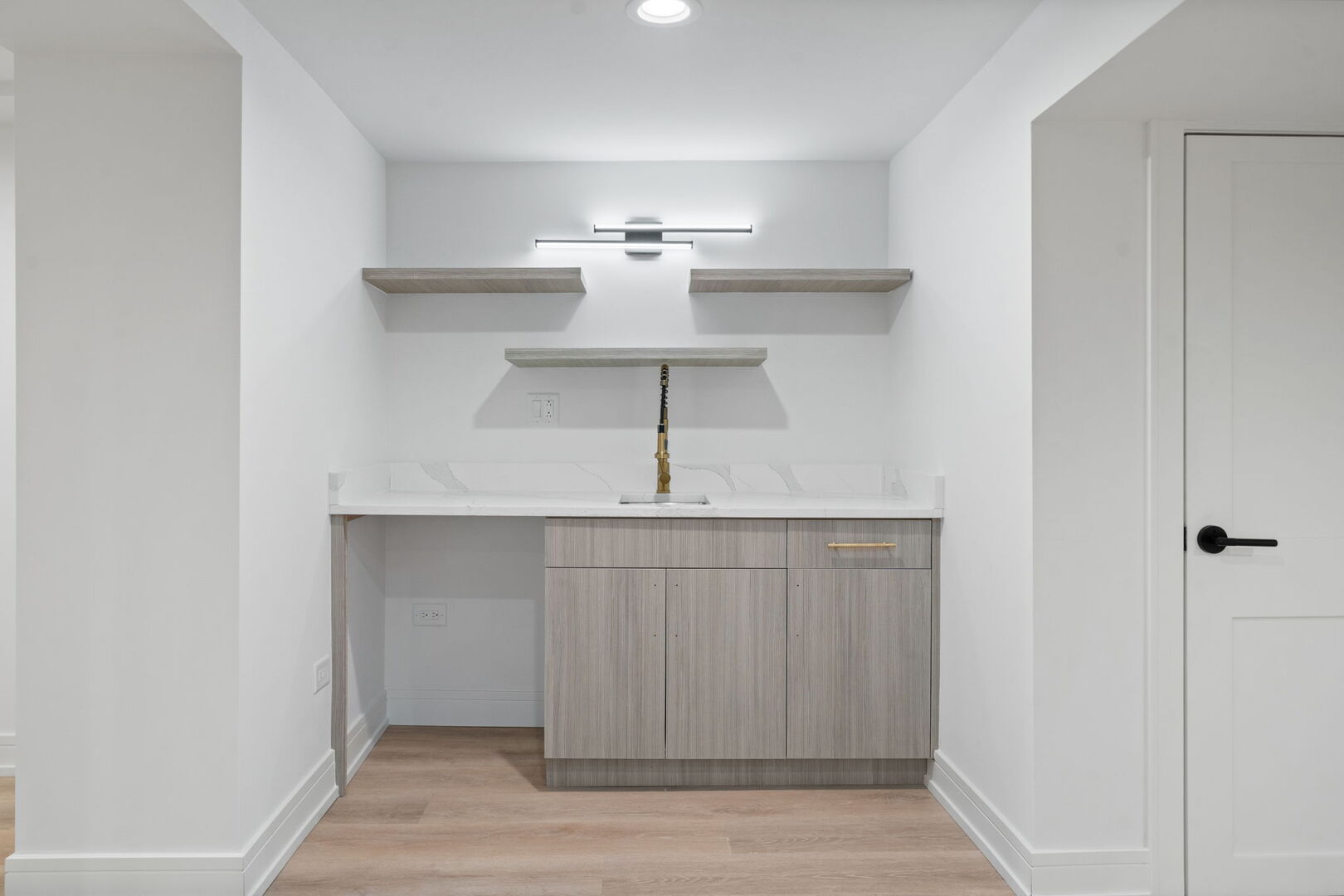 5603 South Garfield Street Hinsdale, IL 60521 - Photo 52 of 67 a bathroom with a sink vanity and a mirror