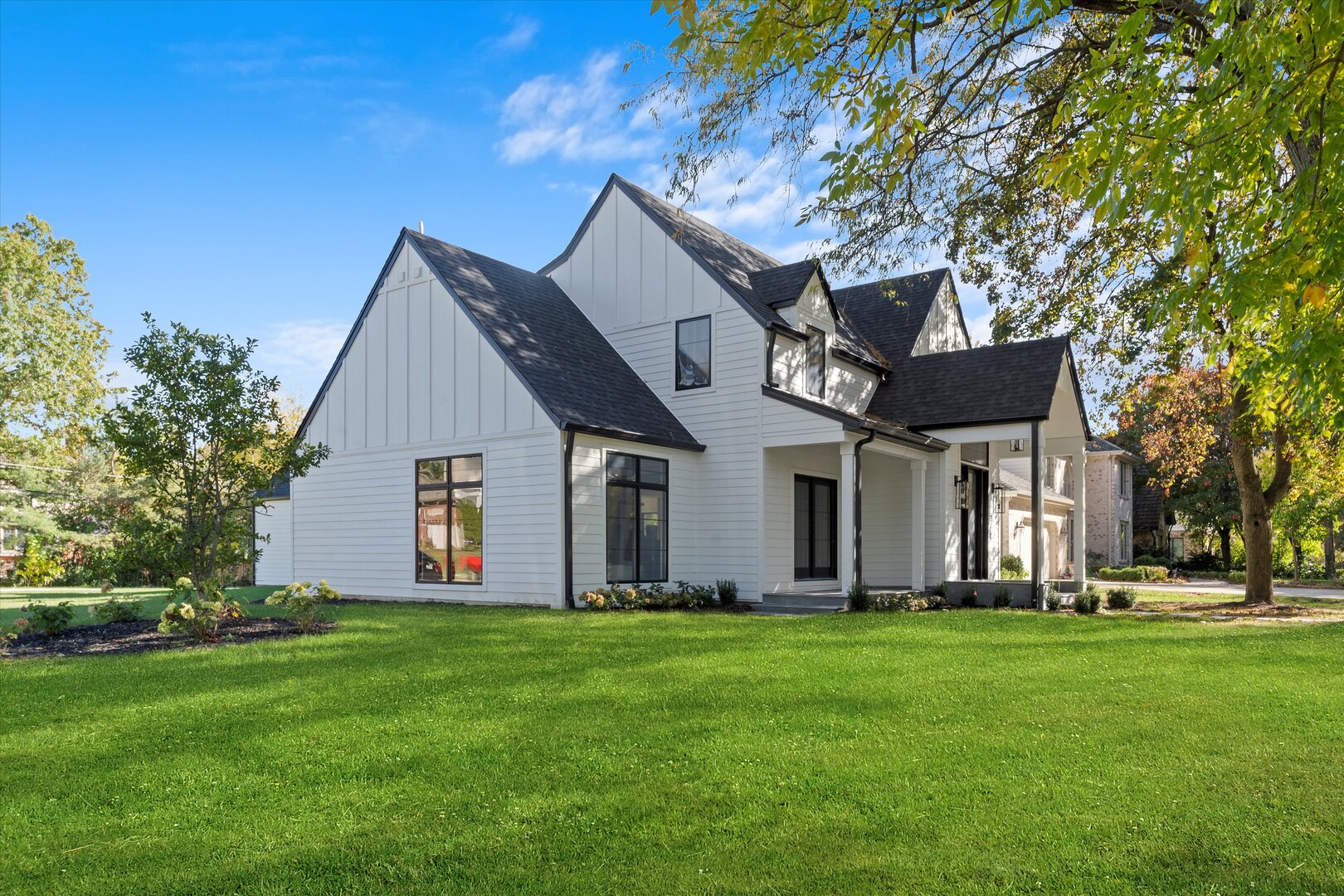 5603 South Garfield Street Hinsdale, IL 60521 - Photo 59 of 67 a front view of house with yard and green space