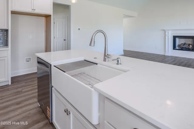 $344,900 | 105 Sunny Acres Lane, Clinton, NC 28328