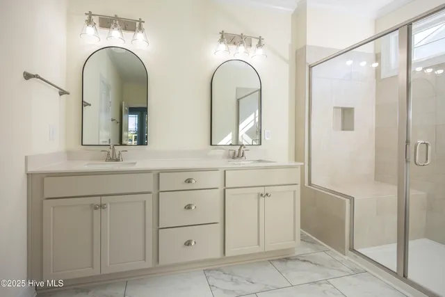 $344,900 | 105 Sunny Acres Lane, Clinton, NC 28328