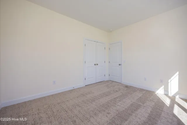 $344,900 | 105 Sunny Acres Lane, Clinton, NC 28328