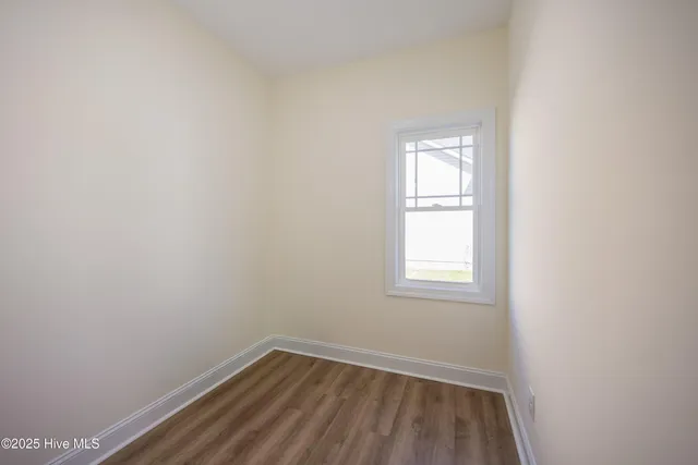 $344,900 | 105 Sunny Acres Lane, Clinton, NC 28328