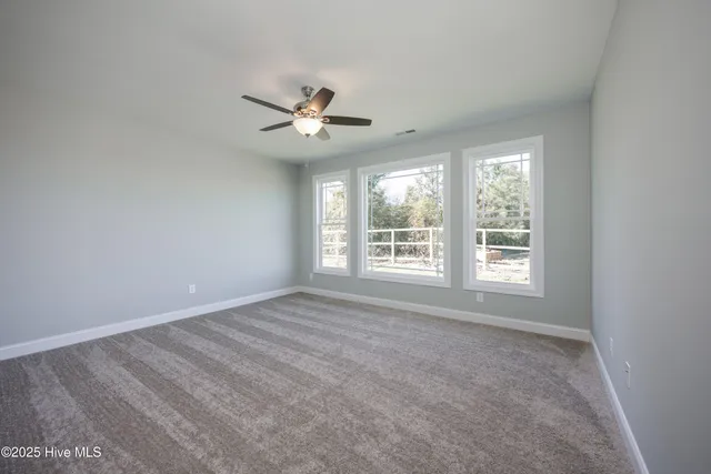 $344,900 | 105 Sunny Acres Lane, Clinton, NC 28328