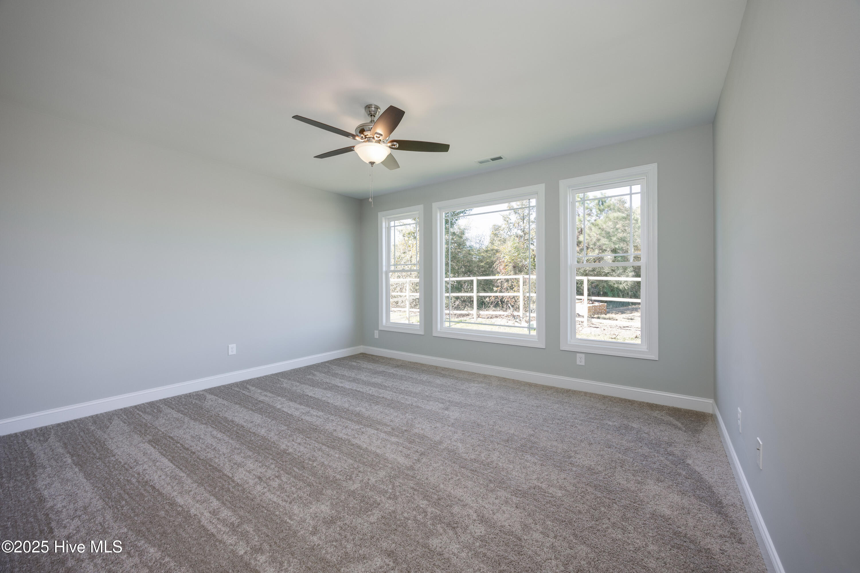 105 Sunny Acres Lane Clinton, NC 28328 - Photo 27 of 31 105 Sunny Acres17