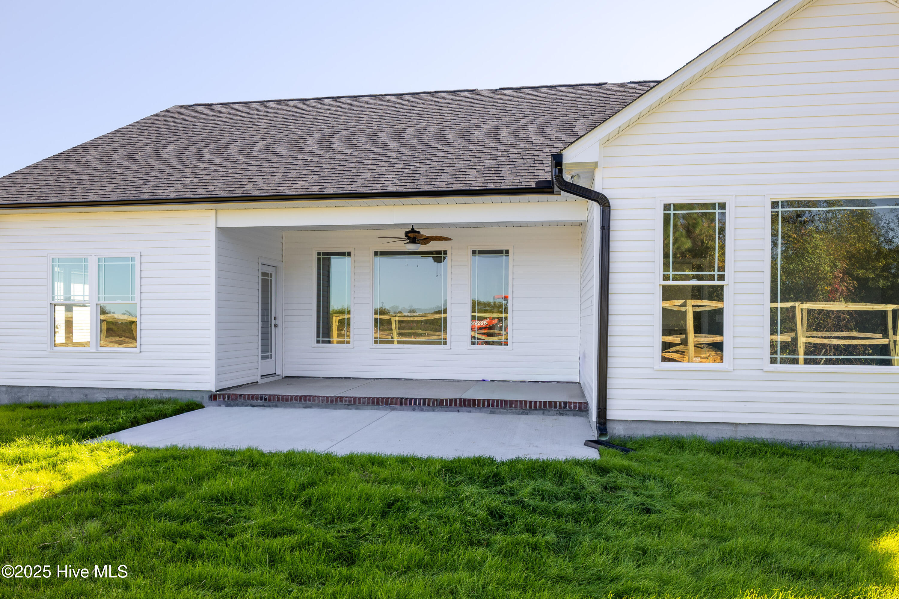 105 Sunny Acres Lane Clinton, NC 28328 - Photo 30 of 31 105 Sunny Acres29