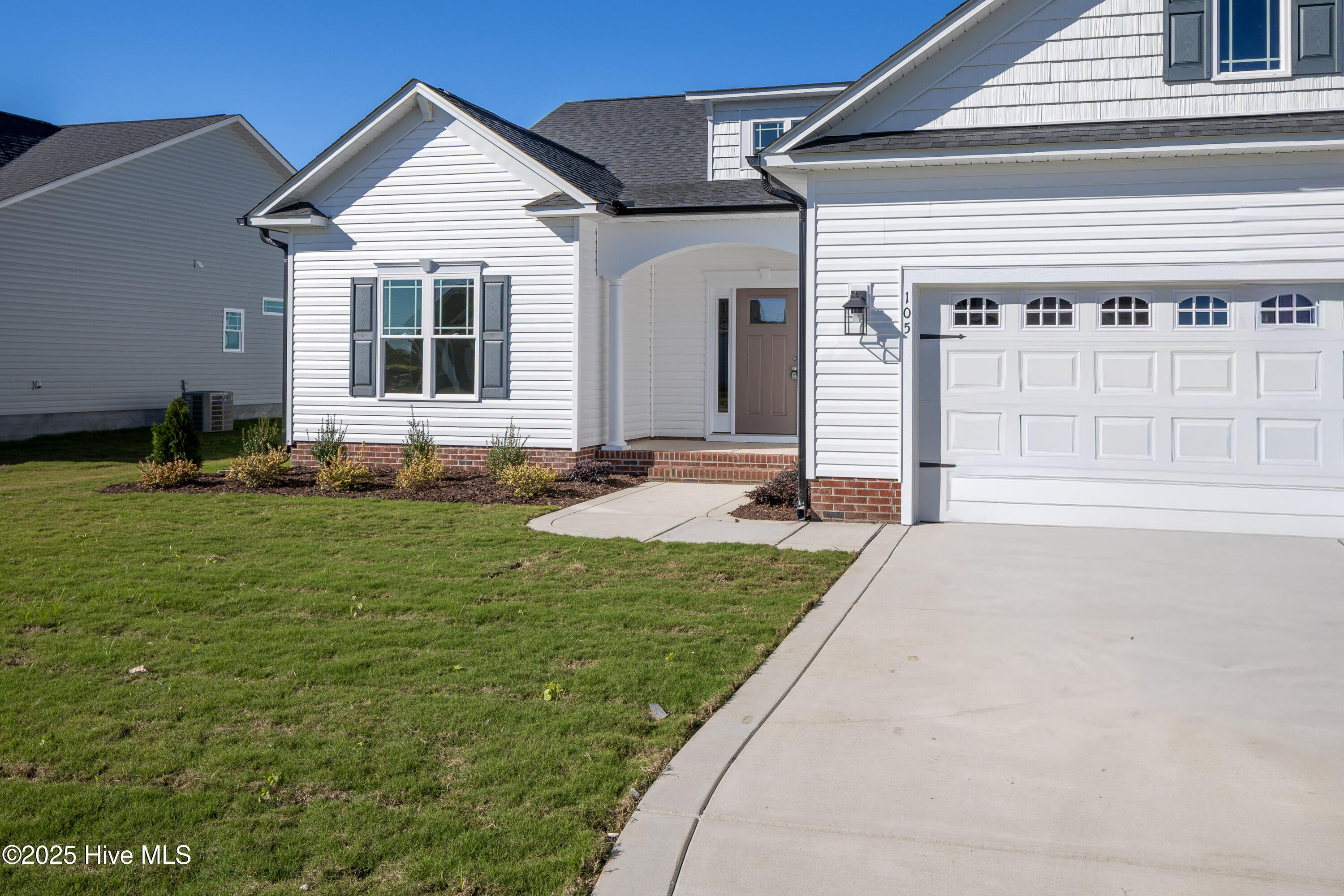 105 Sunny Acres Lane Clinton, NC 28328 - Photo 3 of 31 105 Sunny Acres3
