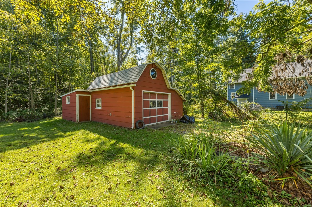 184 Berg Road Ontario, NY 14519 - Photo 8 of 27 Gallery Image 8