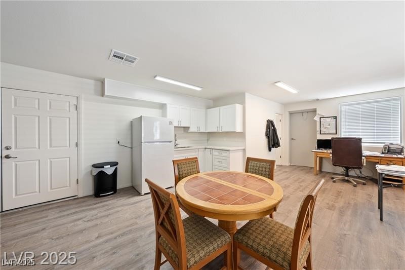 760 Fort Churchill Road Pahrump, NV 89060 - Photo 25 of 33 Guest House dining