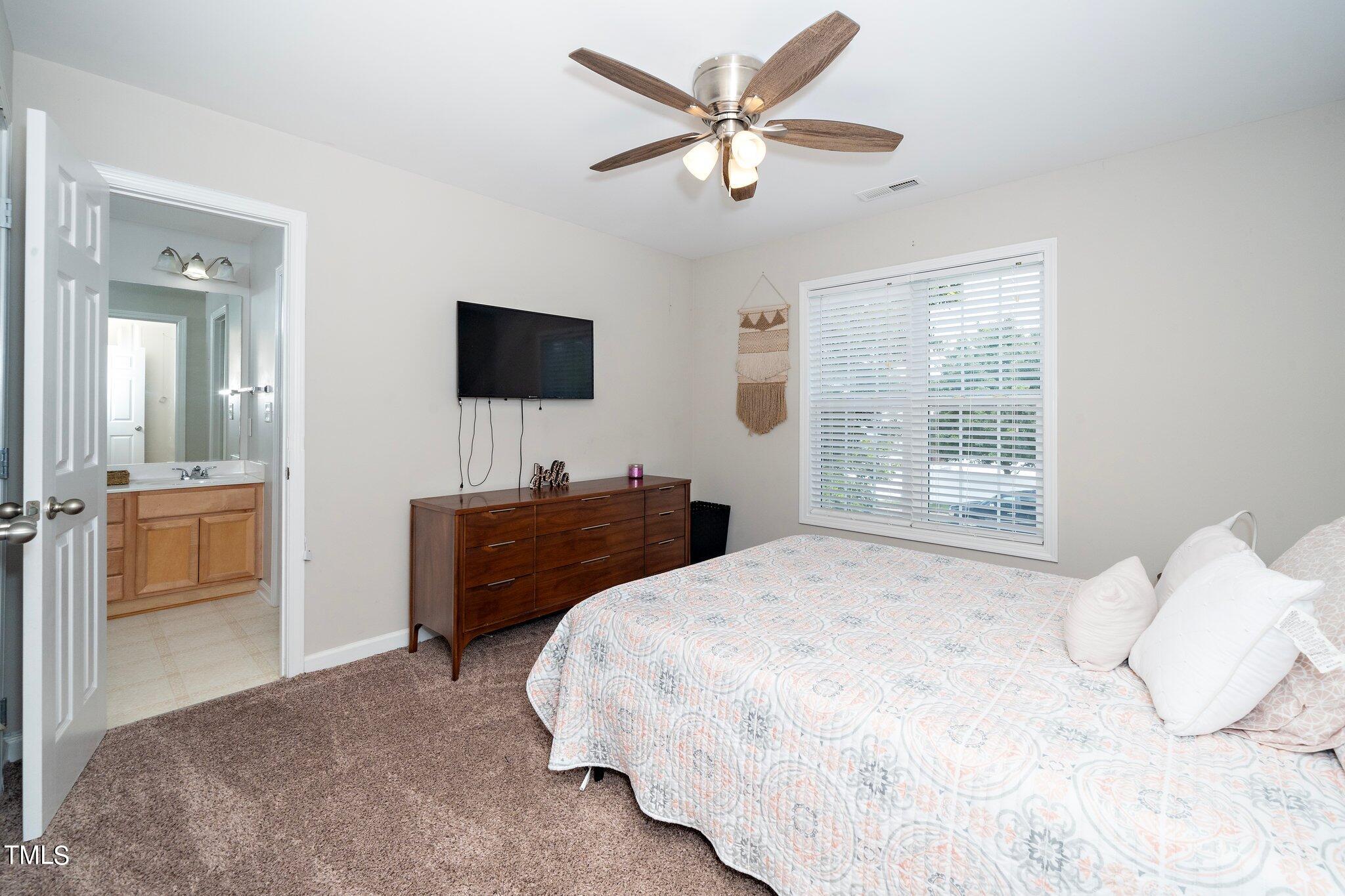 7850 Braefield Drive Raleigh, NC 27616 - Photo 18 of 32 18-web-or-mls-7850 Braefield Dr (21 of 3