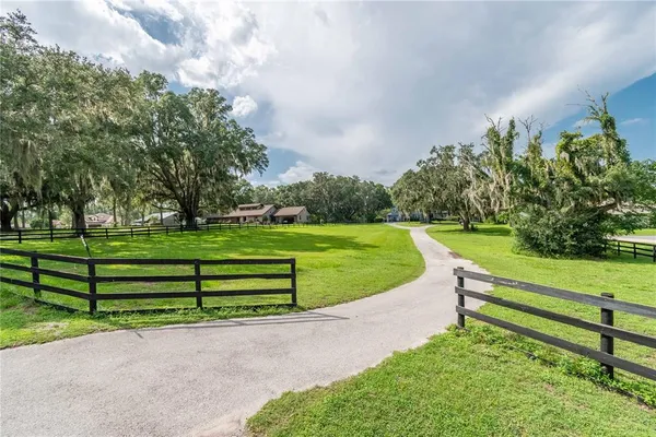$939,000 | 3549 Southeast 41st Place, Ocala, FL 34480