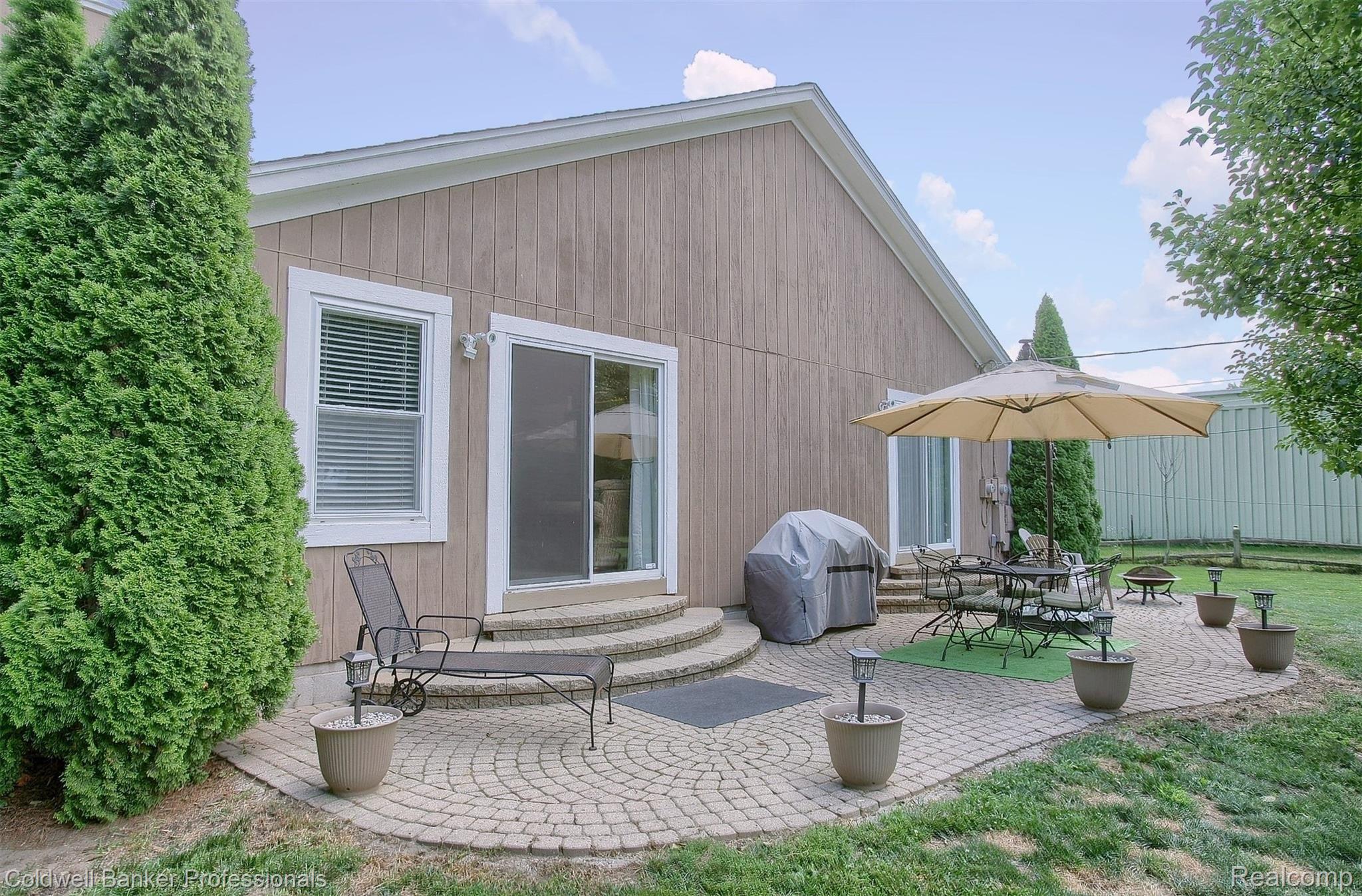 394 Sumpter Road Belleville, MI 48111 - Photo 27 of 30 27-Patio.jpg
