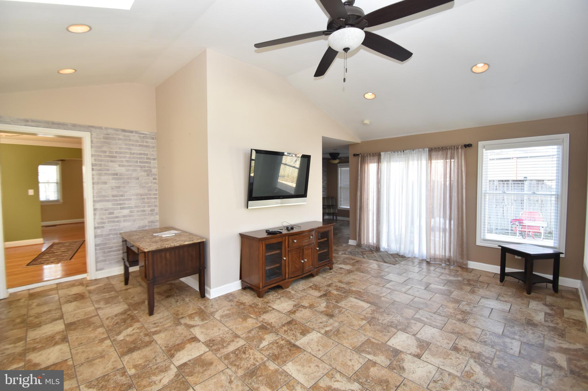 22 Tanglewood Road Baltimore, MD 21228 - Photo 13 of 25 This area offers its own heat & AC