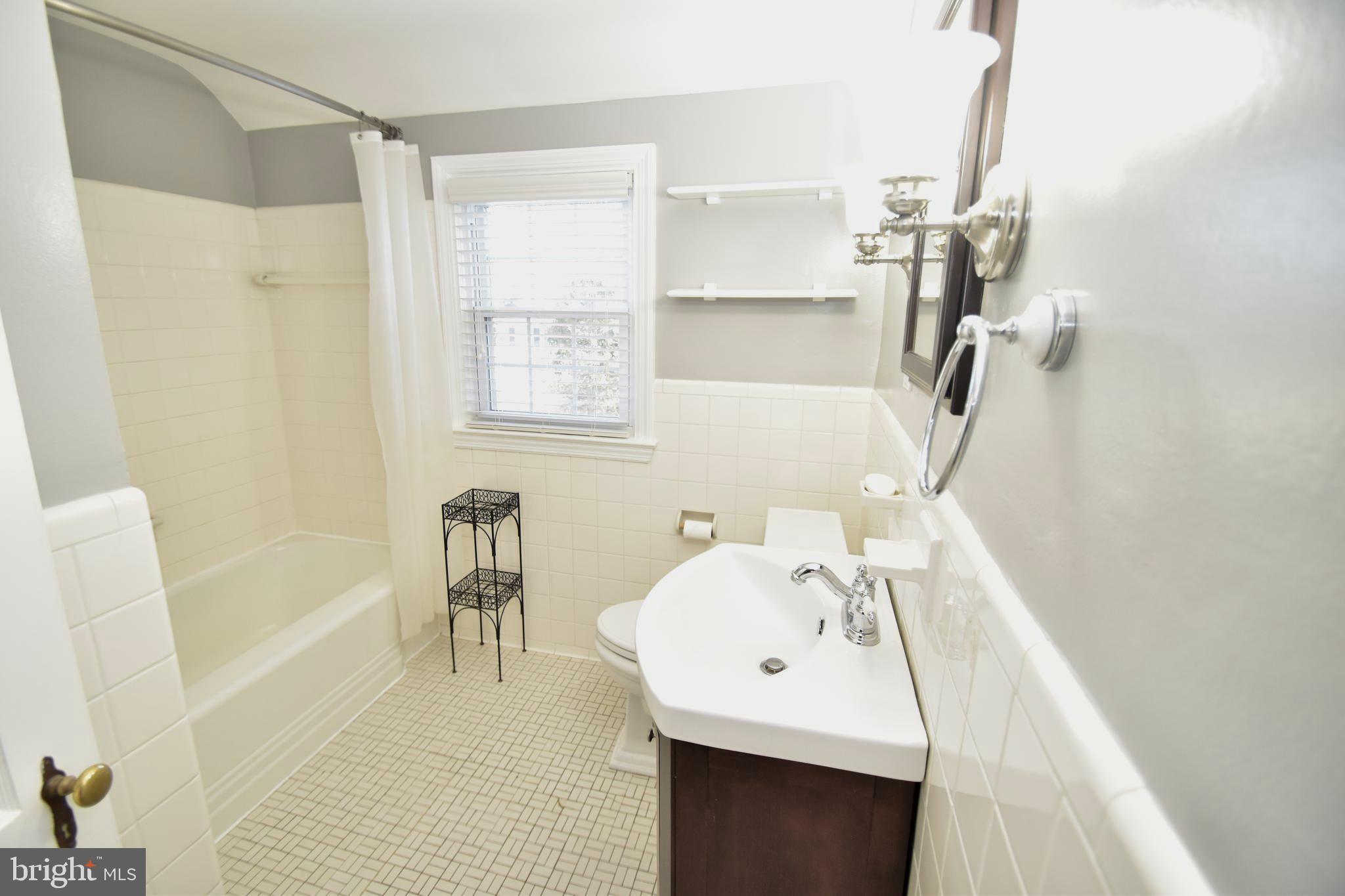 22 Tanglewood Road Baltimore, MD 21228 - Photo 18 of 25 Guest-hall bath semi updated