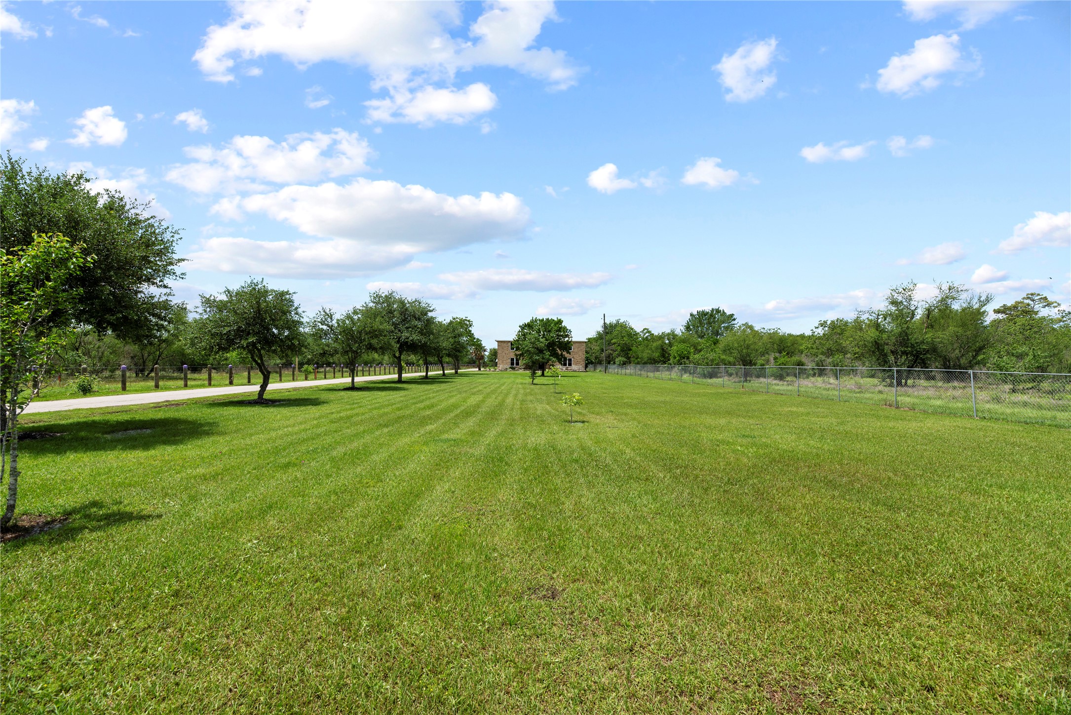523 Moore Bar Road Rosenberg, TX 77471 - Photo 4 of 50 Frontal view from Moore Bar Road.