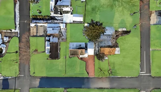 $698,888 | 66 Maplewood Drive, Westbury, NY 11590