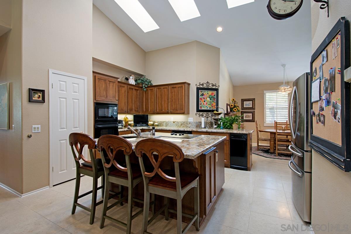 15849 Bent Tree Road Poway, CA 92064 - Photo 7 of 21