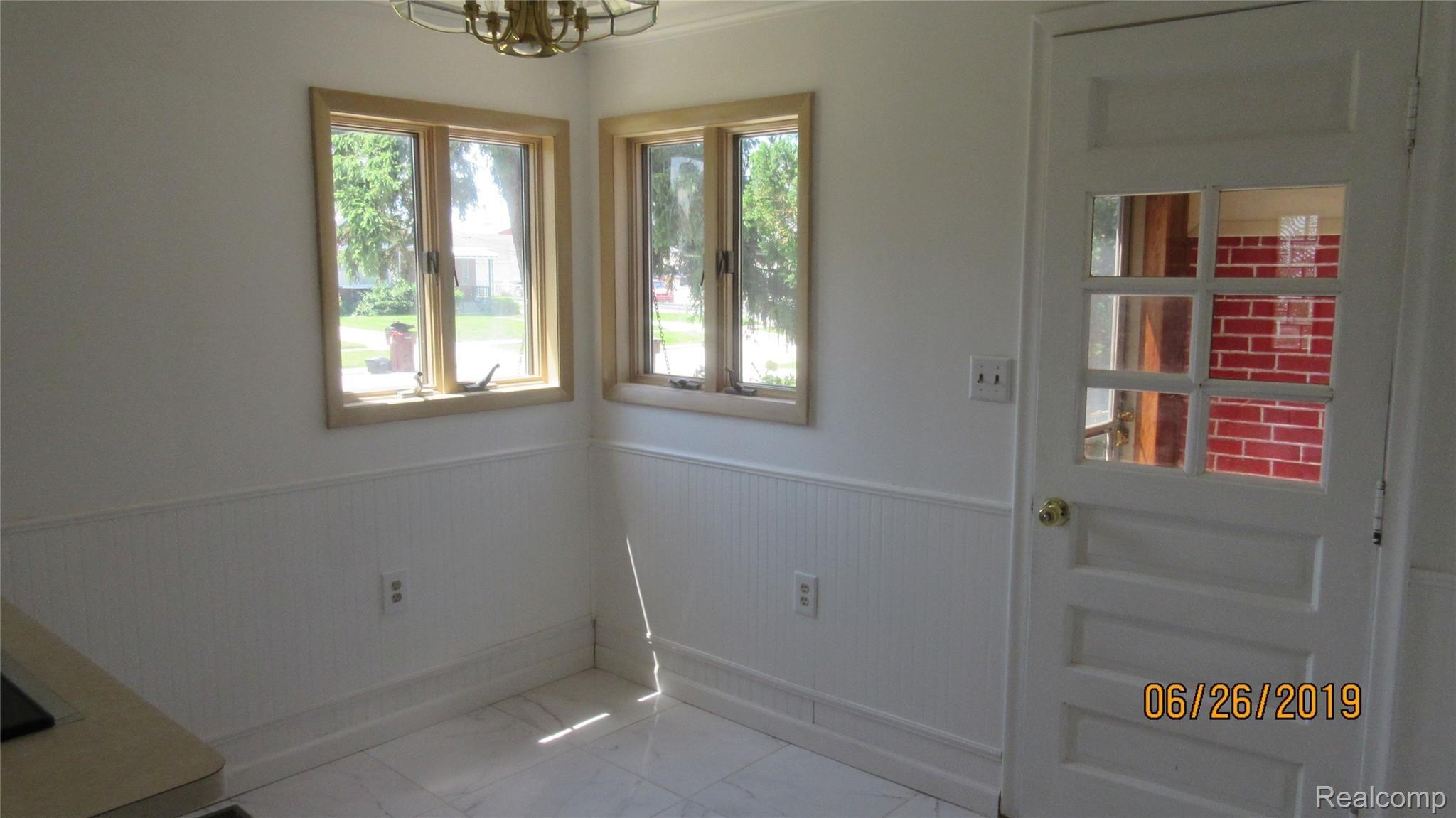 8081 Menge Street Center Line, MI 48015 - Photo 13 of 30 IMG_2750.JPG