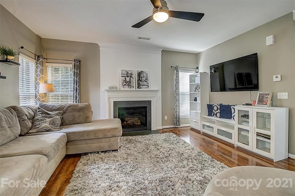 2483 Smith Cove Road Denver, NC 28037 - Photo 3 of 28 Gallery Image 3