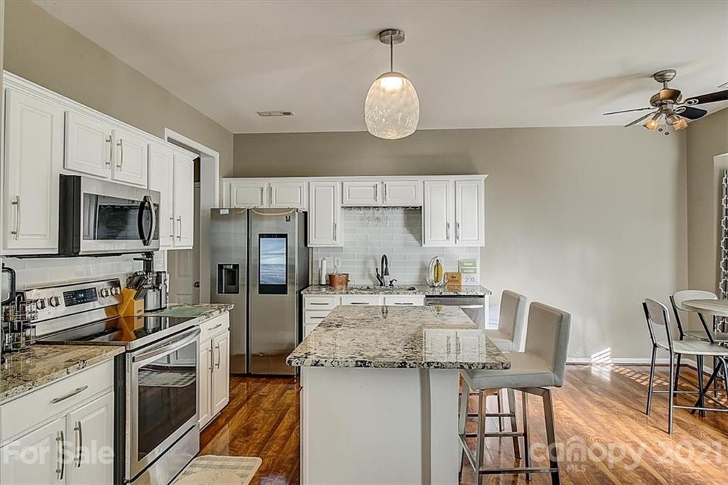 2483 Smith Cove Road Denver, NC 28037 - Photo 5 of 28 Gallery Image 5