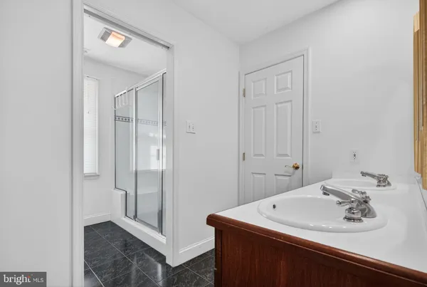 $899,900 | 9 Cliffswallow Drive, Medford, NJ 08055