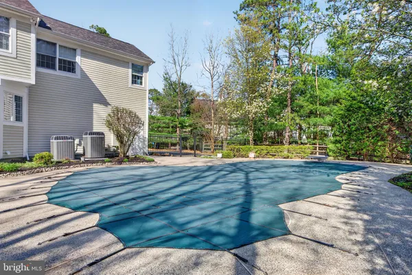 $899,900 | 9 Cliffswallow Drive, Medford, NJ 08055