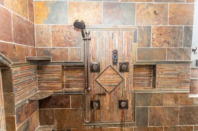 $525,000 | 87 Farmview Drive, Uniontown, PA 15401