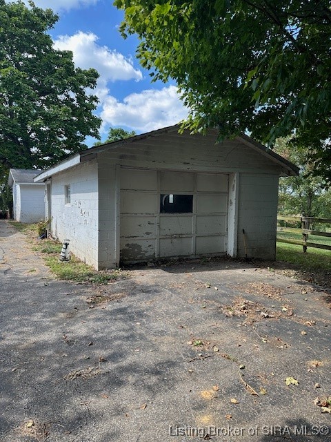 128 West Walnut Ridge Road Salem, IN 47167 - Photo 3 of 25
