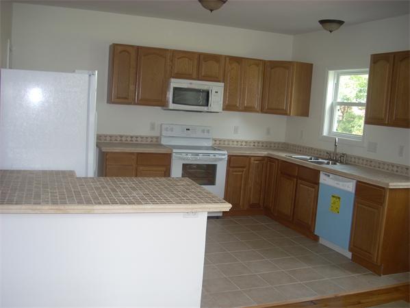 33 Nevada Street Springfield, MA 01107 - Photo 4 of 19