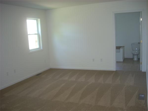33 Nevada Street Springfield, MA 01107 - Photo 8 of 19