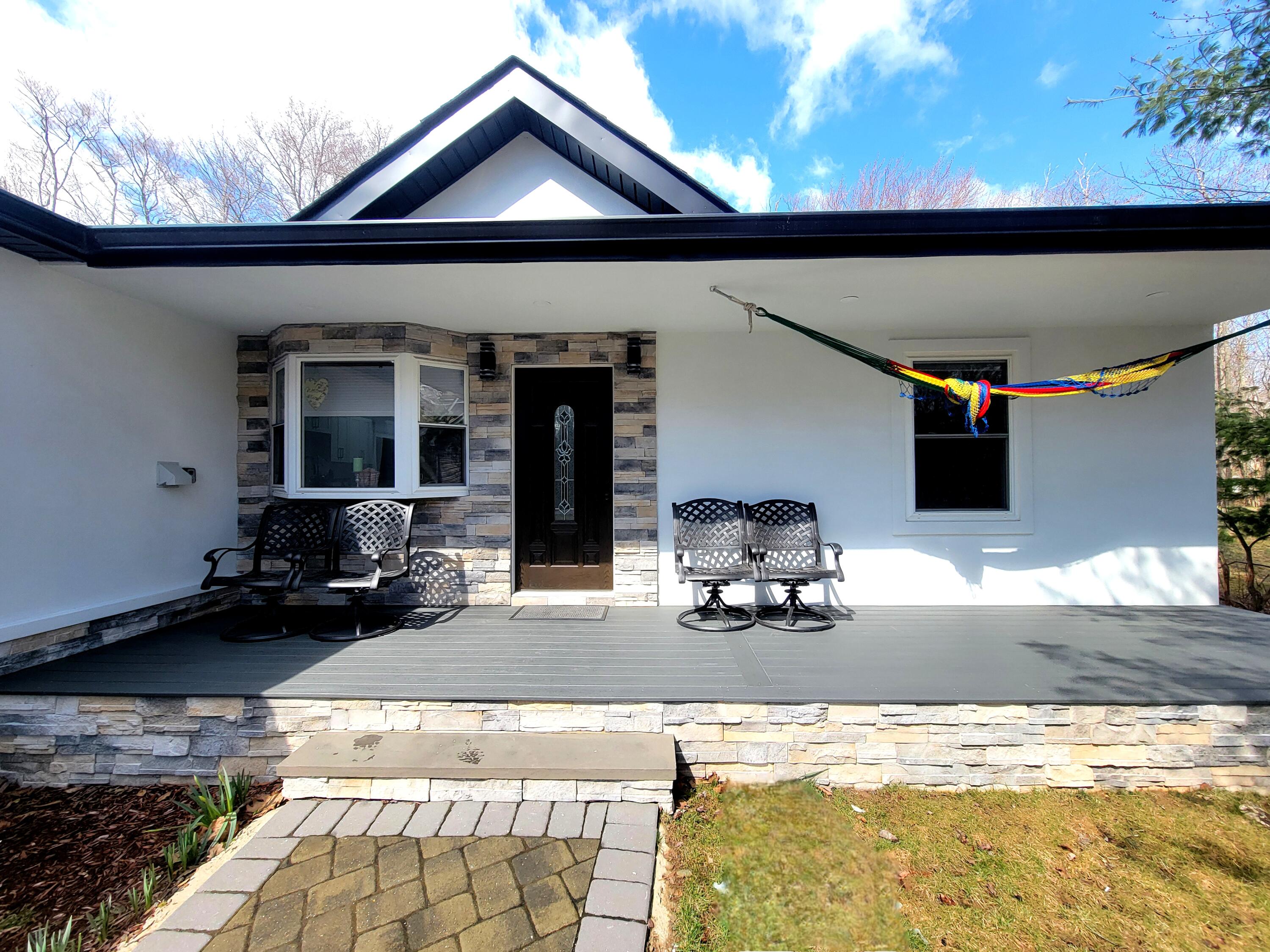 6395 Cherokee Trail Tobyhanna, PA 18466 - Photo 2 of 48 a living room with furniture