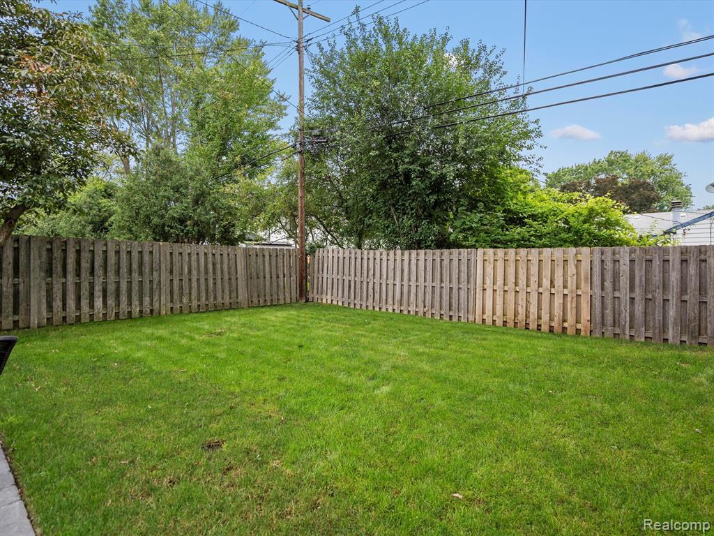 4420 Samoset Road Royal Oak, MI 48073 - Photo 40 of 40
