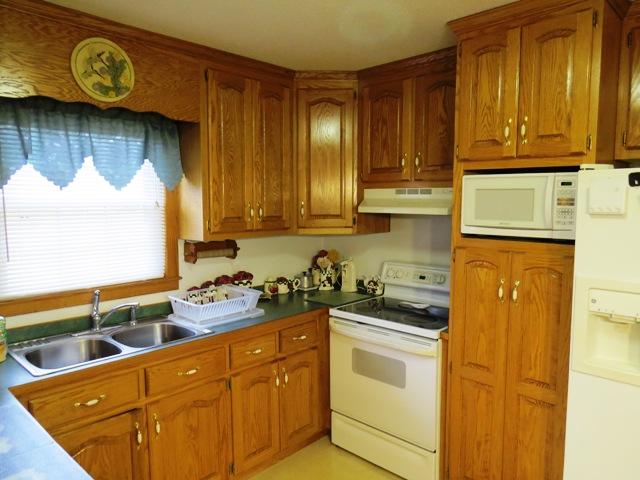 6813 Oak Level Road Bassett, VA 24055 - Photo 12 of 39 KITCHEN