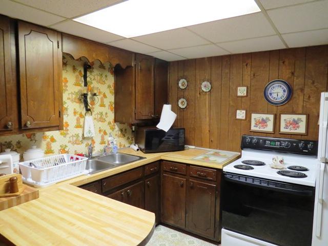 6813 Oak Level Road Bassett, VA 24055 - Photo 29 of 39 FAMILY ROOM