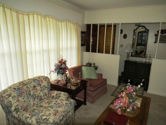 6813 Oak Level Road Bassett, VA 24055 - Photo 8 of 39 LIVING ROOM