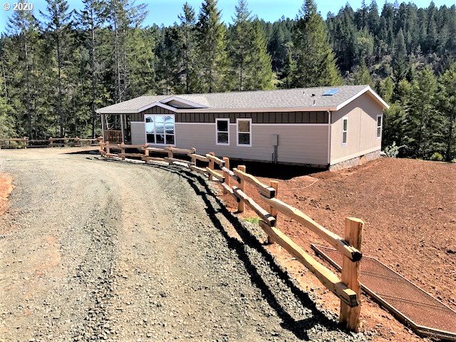 5785 Hubbard Road Umpqua, OR 97486 - Photo 1 of 32 Gallery Image 1