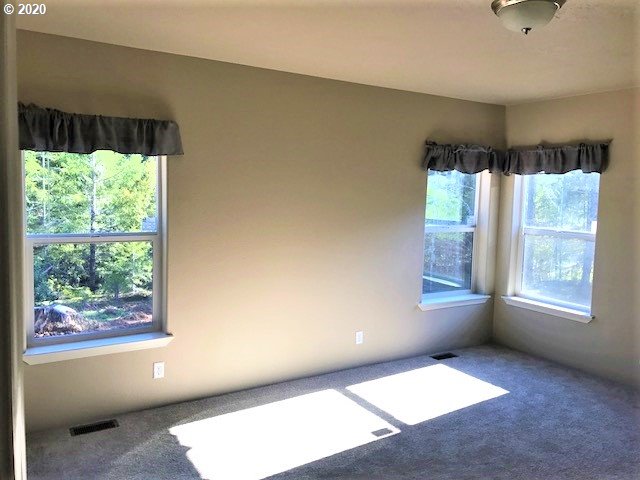 5785 Hubbard Road Umpqua, OR 97486 - Photo 11 of 32 Gallery Image 11