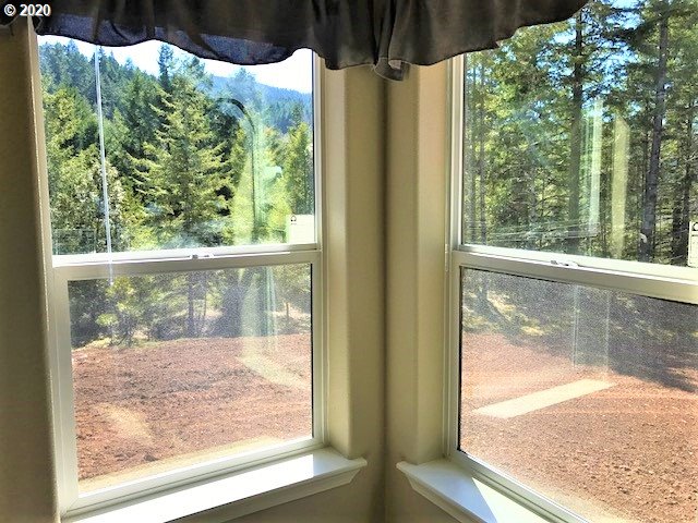 5785 Hubbard Road Umpqua, OR 97486 - Photo 12 of 32 Gallery Image 12