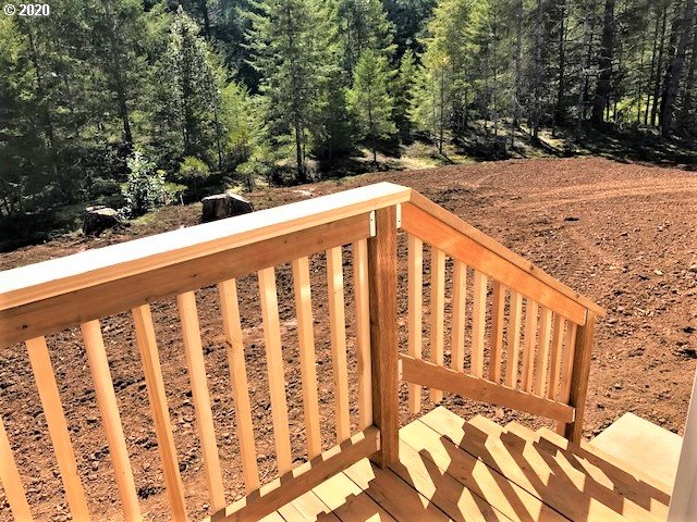 5785 Hubbard Road Umpqua, OR 97486 - Photo 16 of 32 Gallery Image 16