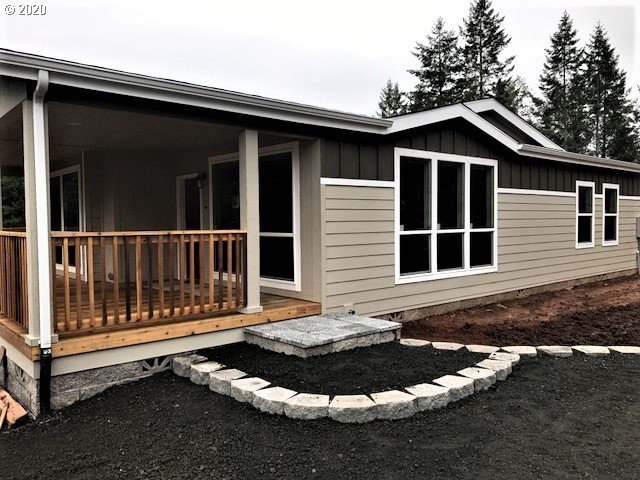 5785 Hubbard Road Umpqua, OR 97486 - Photo 5 of 32 Gallery Image 5