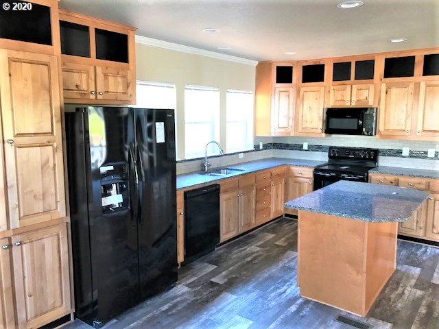 5785 Hubbard Road Umpqua, OR 97486 - Photo 8 of 32 Gallery Image 8