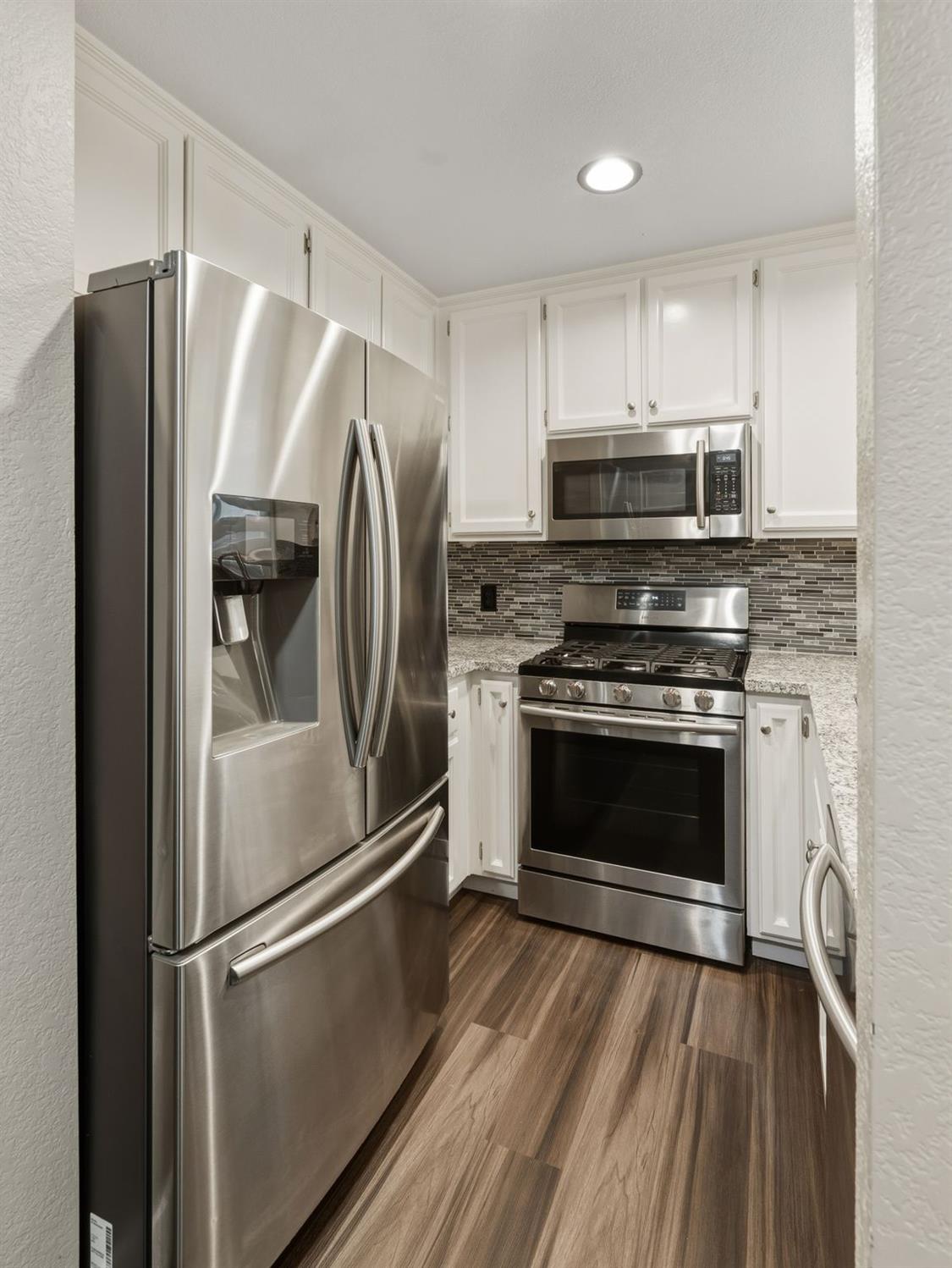 943 Rancho Roble Way Sacramento, CA 95834 - Photo 13 of 30