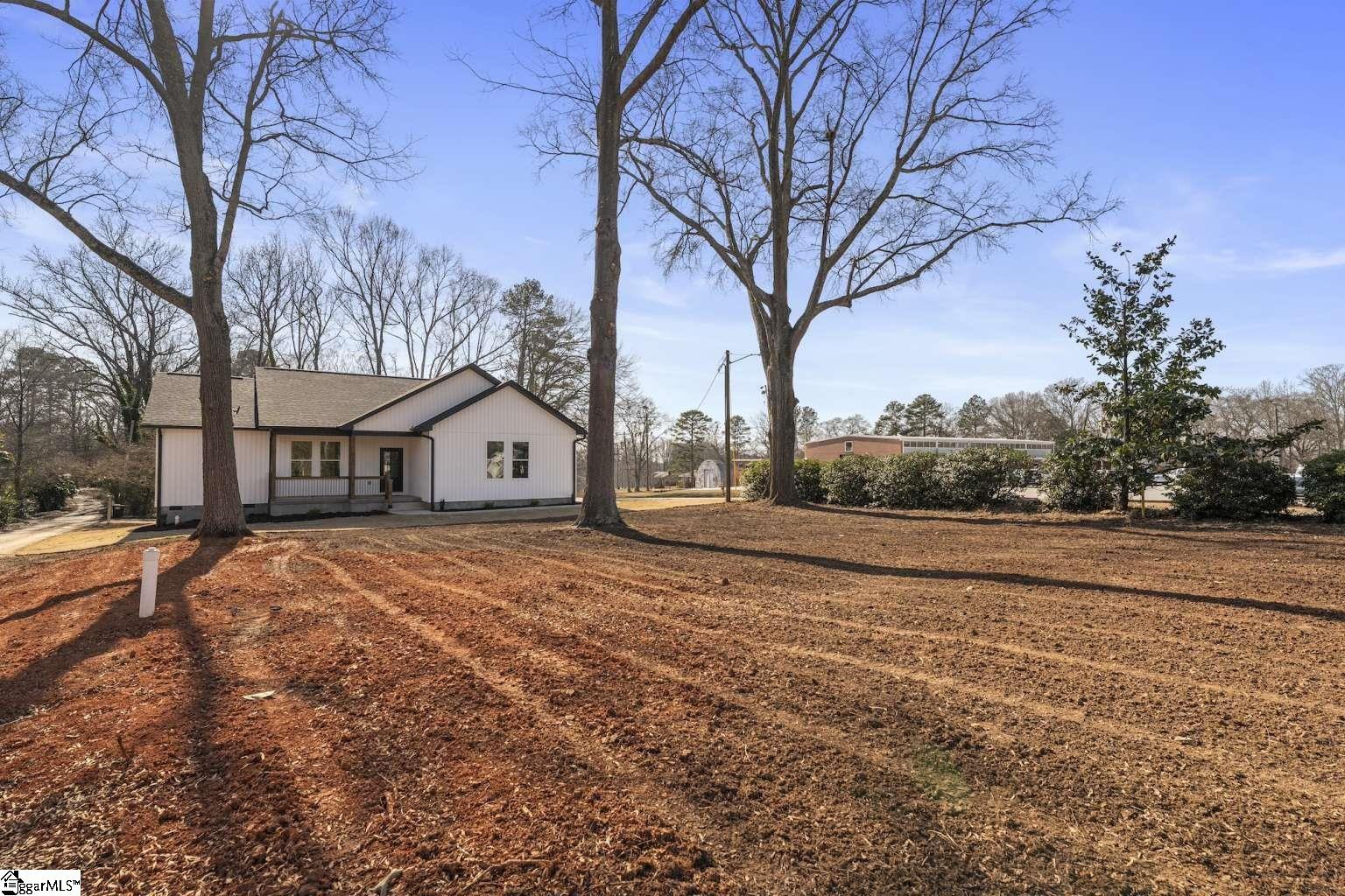 191 Murdock Drive Belton, SC 29627 - Photo 3 of 23